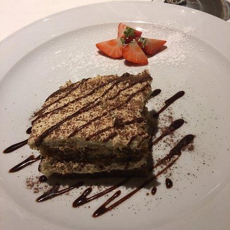 Petrocelli's Bar
