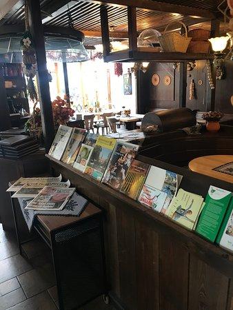 Hotel und Gasthof Zum Ziehbrunnen Ungarisches Restaurant Gemeskut Csarda