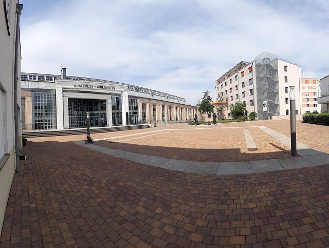 die Humboldt-Bibliothek